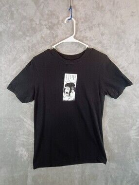 Hot Topic Black Manga Graphic Tee Size Small Unisex